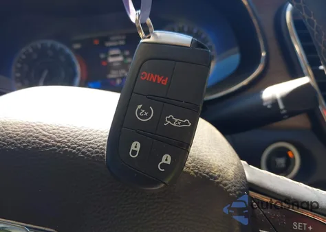 2015 Chrysler 200 C z USA, uszkodzony, nr VIN 1C3CCCCB8FN622249